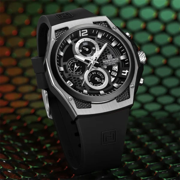 Naviforce 8051 Quartz Fashion Wristwatch for Man - Image 3