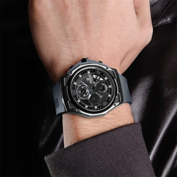 Naviforce 8051 Quartz Fashion Wristwatch for Man - Image 2