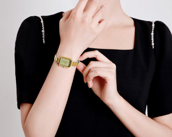 NAVIFORCE 5050 Luxury Women Original Watch - Image 2